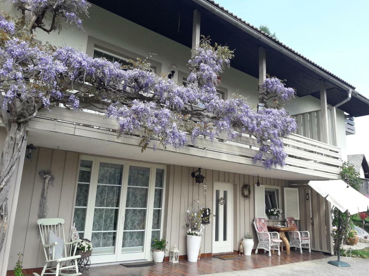 Paradise Apartment *